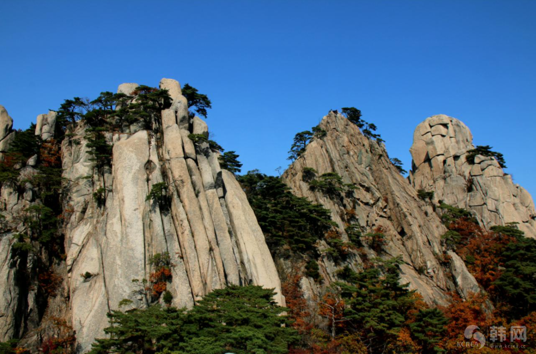 首尔道峰山秋景枫叶图片欣赏