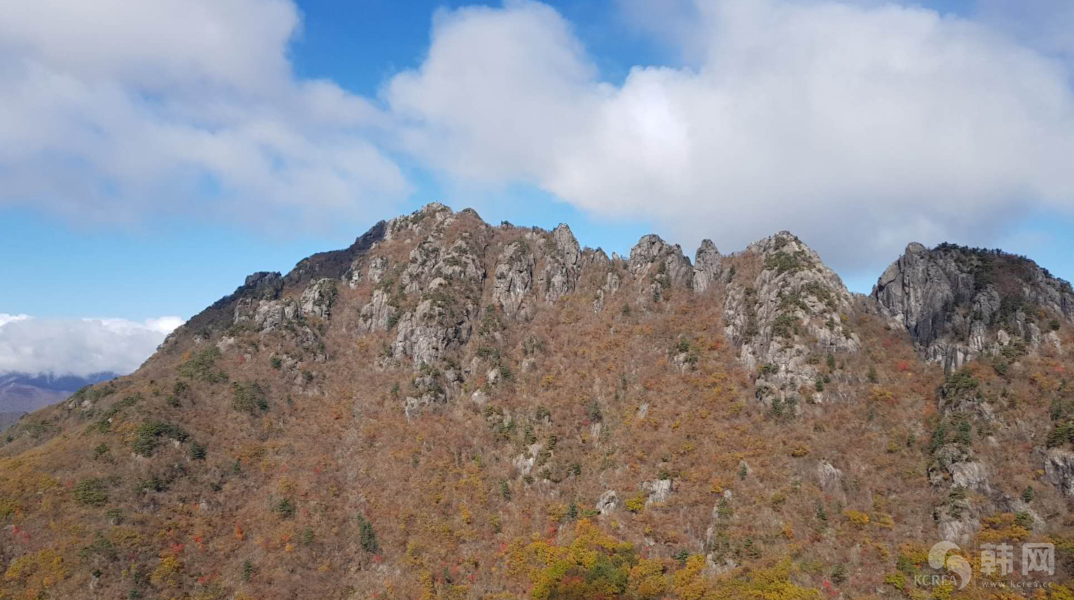 韩国加里旺山山顶溪谷秋季风景图片欣赏
