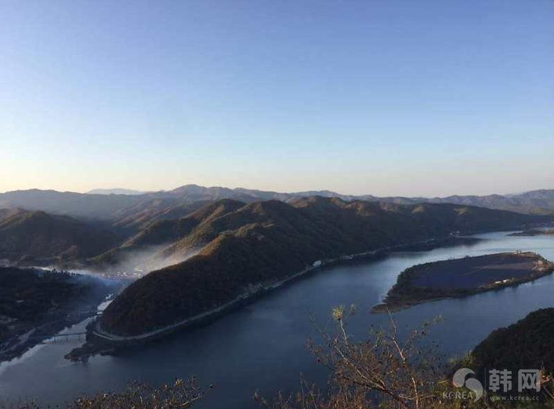 周末山行--江原道春川凛凛山秋景散步山路图片欣赏