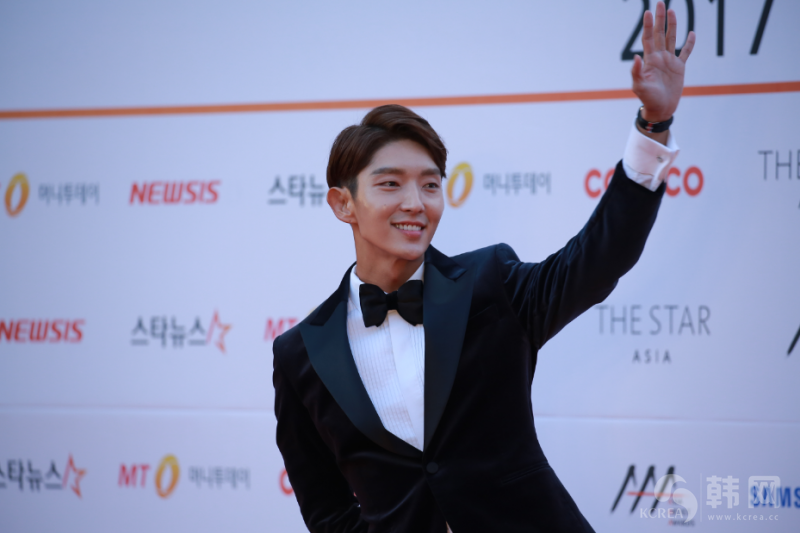 11月15日“2017 Asia Artist Awards”亚洲艺术大奖红毯现场