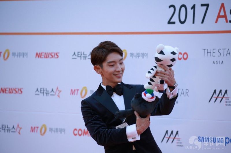 11月15日“2017 Asia Artist Awards”亚洲艺术大奖红毯现场