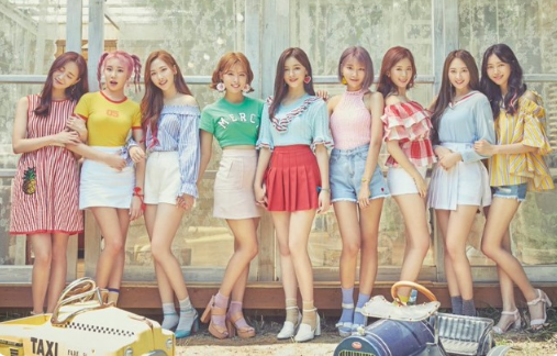 MOMOLAND