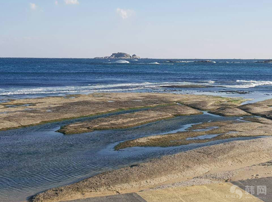  江原道高城郡海边及鱿鱼晒场