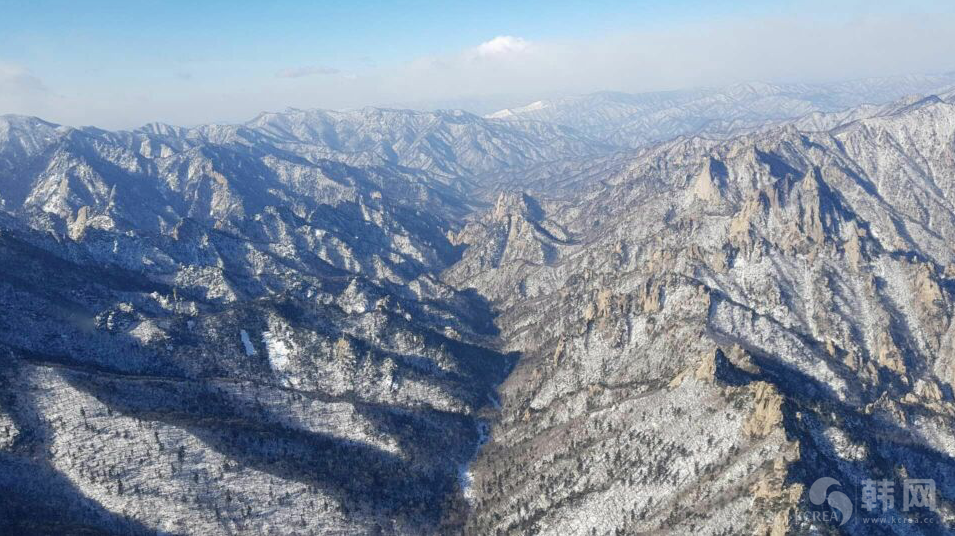 9日雪后江原道束草雪岳山雪景