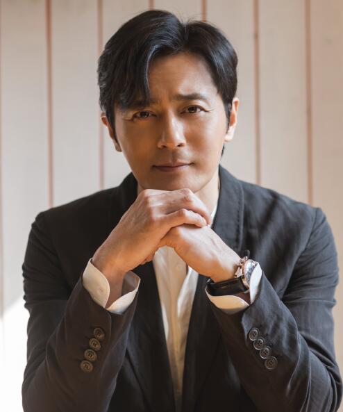 Kmagazine 8月号 Kstar--张东健，没有什么可以形容他