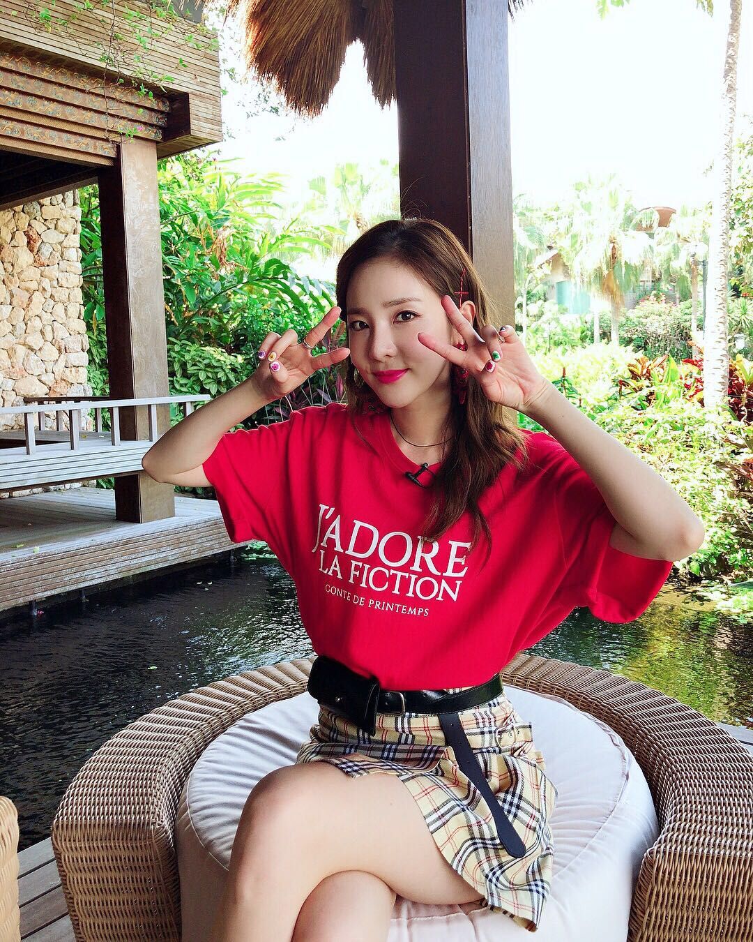 鬼灵精怪的Sandara朴私下美照