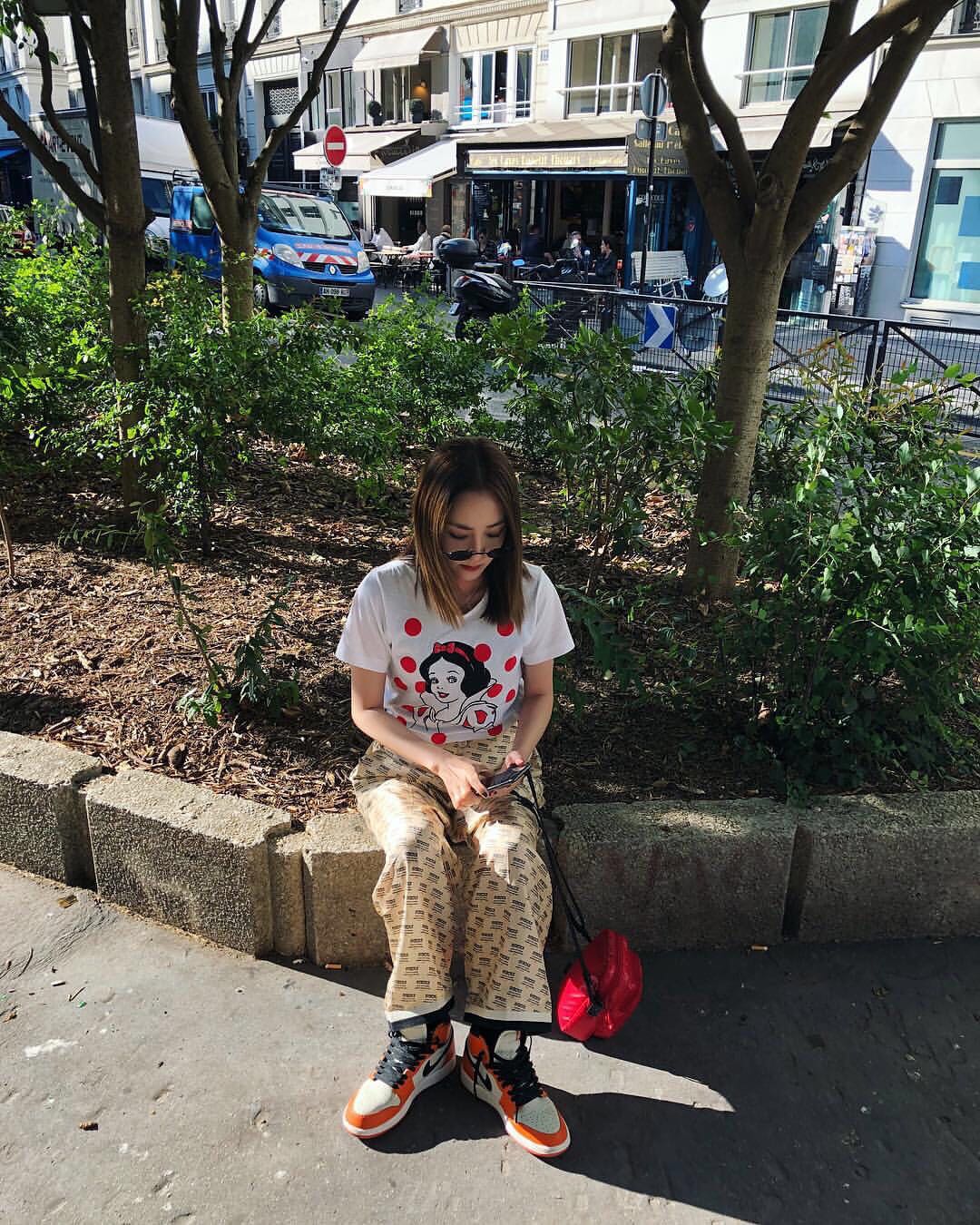 鬼灵精怪的Sandara朴私下美照