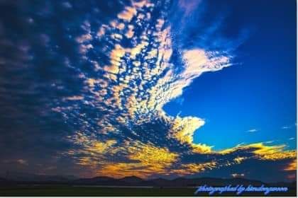  韩国一天凌晨日出全景天空云彩变化
