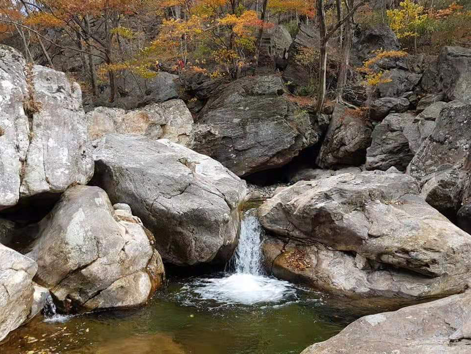 韩国赏枫最佳景区--智异山皮亚谷