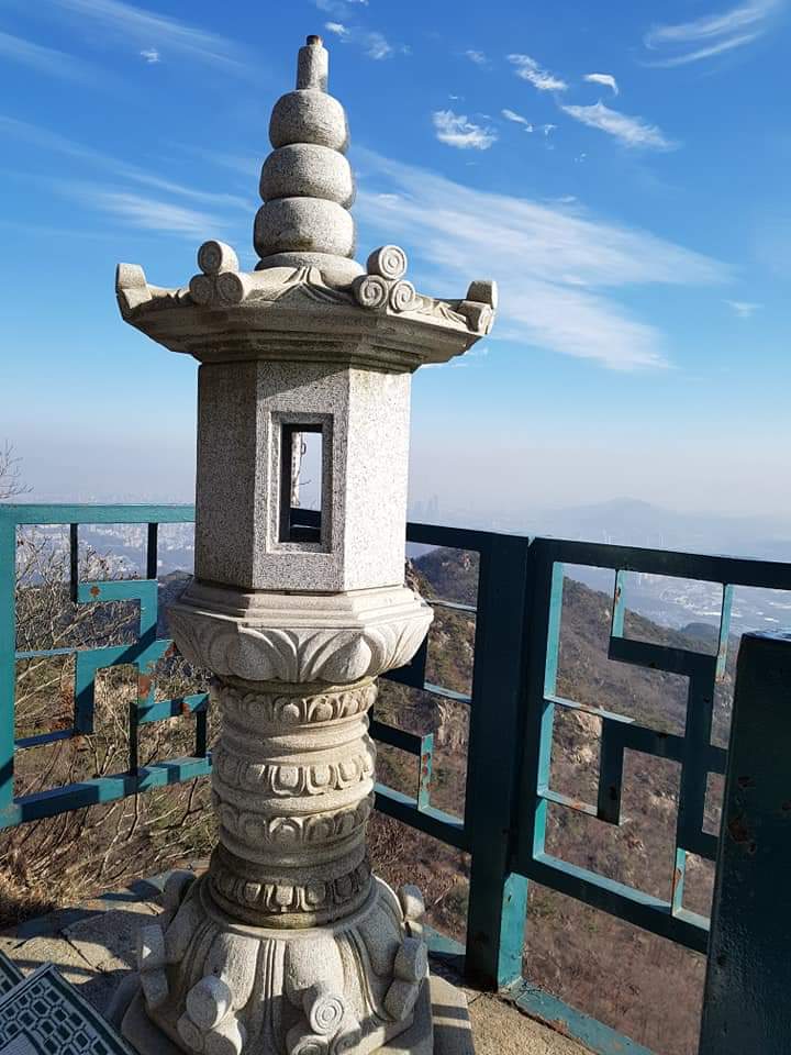 首尔周边雄伟魅力的山峰--冠岳山全景