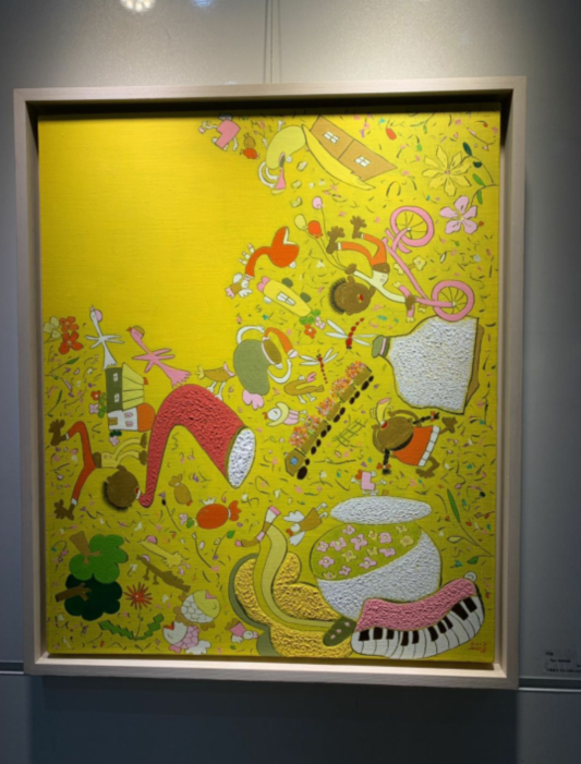 韩国经济大厦一层美术展--节日气氛利用色彩表达