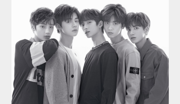 五人组新男团TOMORROW X TOGETHER(TXT)首张专辑《STAR》预订量突破10万