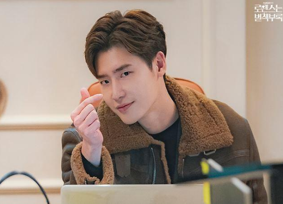 李钟硕8日开始作为社会服务要员服兵役