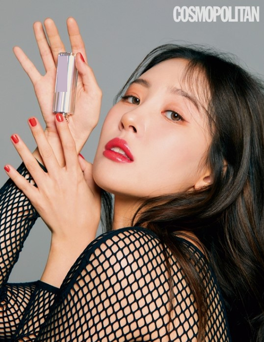 宣美美妆照精致妆容大秀完美曲线