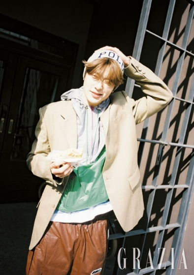 NCT 127成员郑在玹最新时装照大展男友力