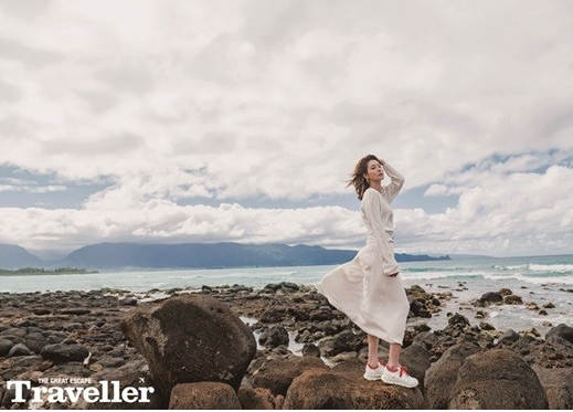 金成玲夏威夷时装照展现优雅迷人魅力