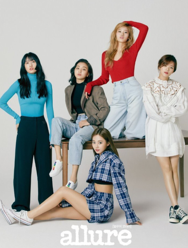 TWICE最新杂志写真气质清新纯美可人