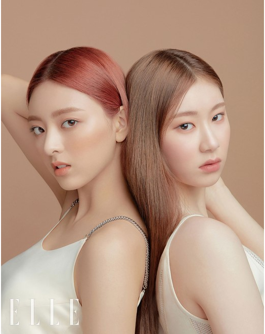 ITZY最新美妆照气质淡雅清新