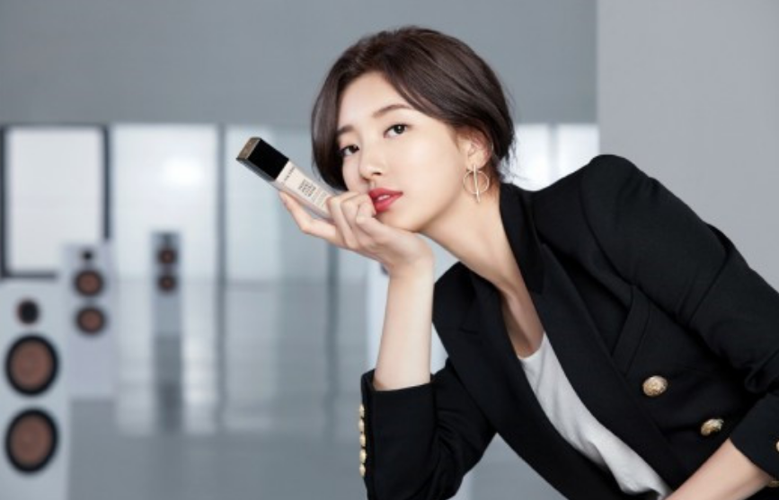 秀智最新美妆品牌代言展现御姐女王范