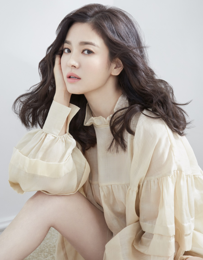 宋慧乔品牌宣传照春季写真气质温柔可人