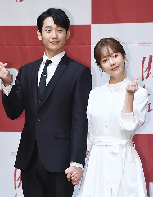 韩志旼，丁海寅主演的MBC新剧《春夜》将通过Netflix在全球范围播出