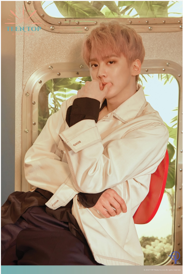  人气男团TeenTop公开了最新专辑预告照