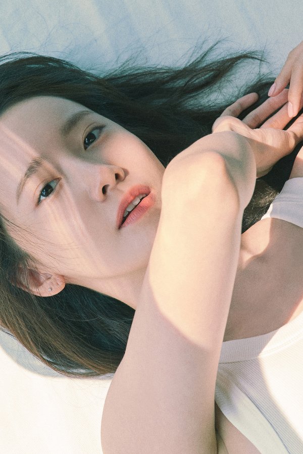 “韩流女神”少女时代允儿将带来新歌《仲夏夜 (Summer Night)》