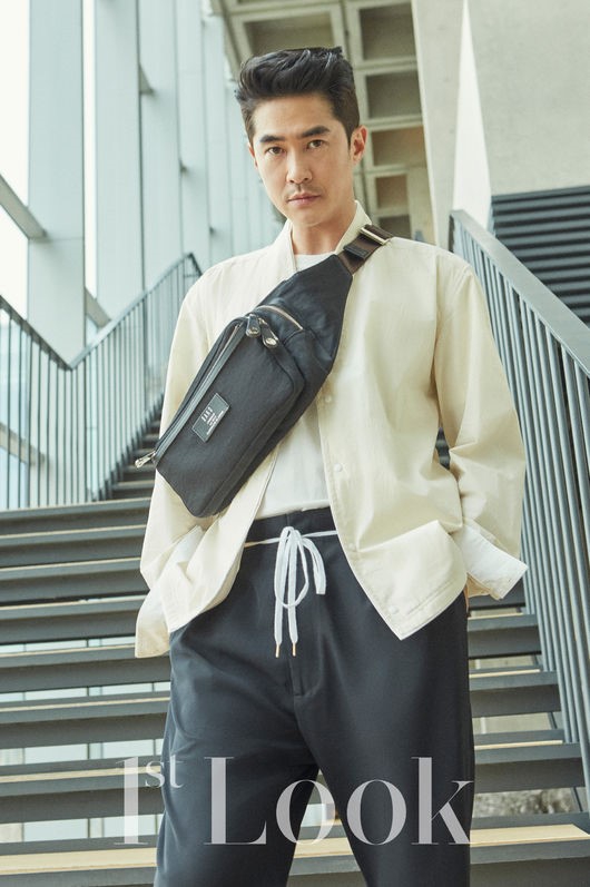裴正南时装杂志写真日系穿搭显男人味