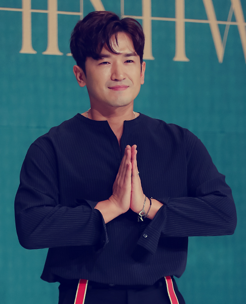 人气组合神话成员李玟雨确定于生日当天举办粉丝见面会