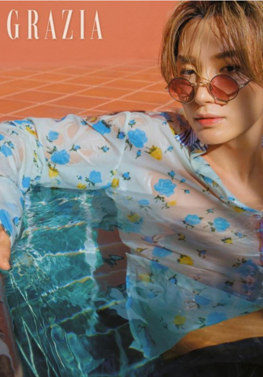 Superjunior成员利特最新时装照湿身清凉享悠闲时光