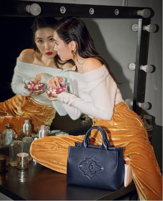 宣美最新杂志写真大胆服饰搭配展现潮女风采