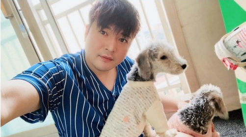 人气组合Super Junior成员们一同庆祝了出道14周年