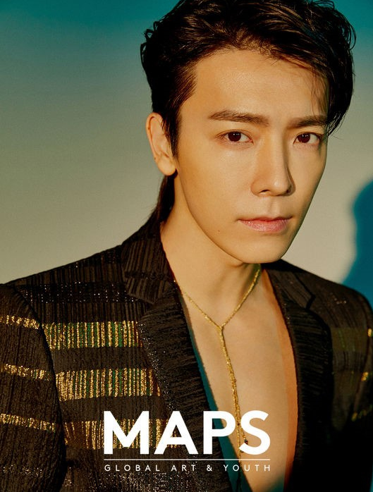 Superjunior成员东海最新杂志写真真空穿西装诱惑力满分