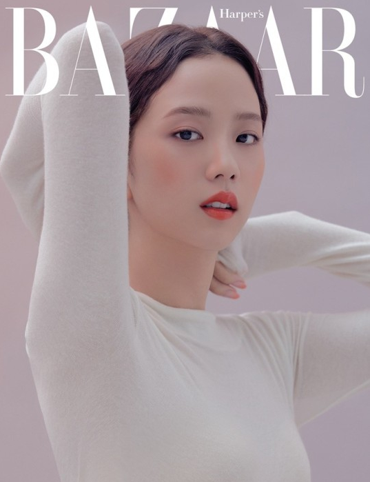 BlackPink成员智秀最新杂志写真皮肤白皙气质纯净