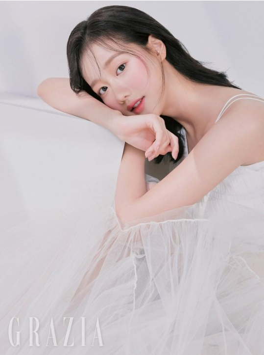 李娜恩最新杂志写真气质清纯可爱腮红初恋脸