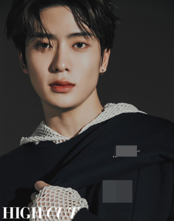 NCT成员郑在玹最新杂志写真展现阳光活力少年气