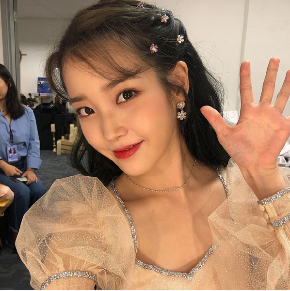 IU