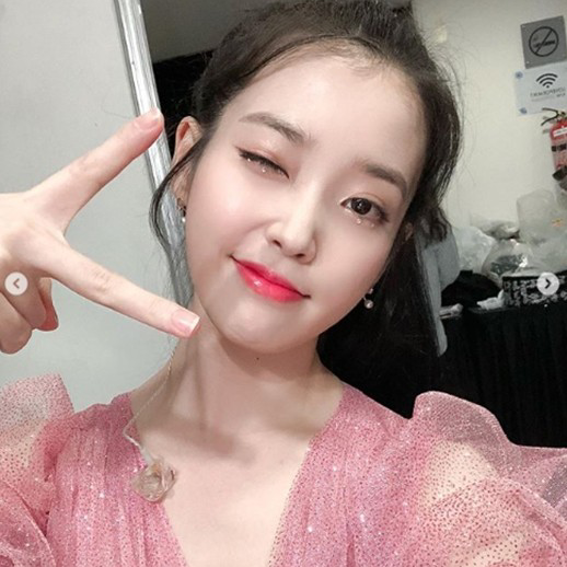 IU