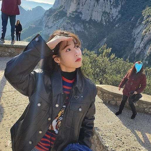 韩国女艺人IU社交网站晒西班牙旅行照