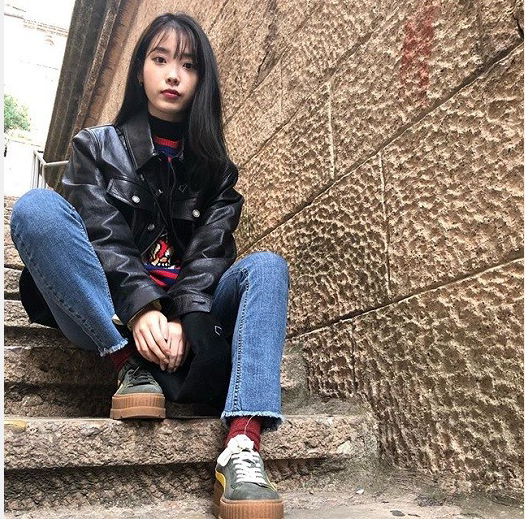 韩国女艺人IU社交网站晒西班牙旅行照
