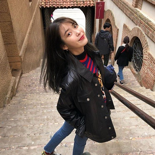 韩国女艺人IU社交网站晒西班牙旅行照