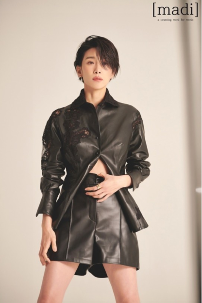 金瑞亨最新时装杂志写真又酷又美气场超强