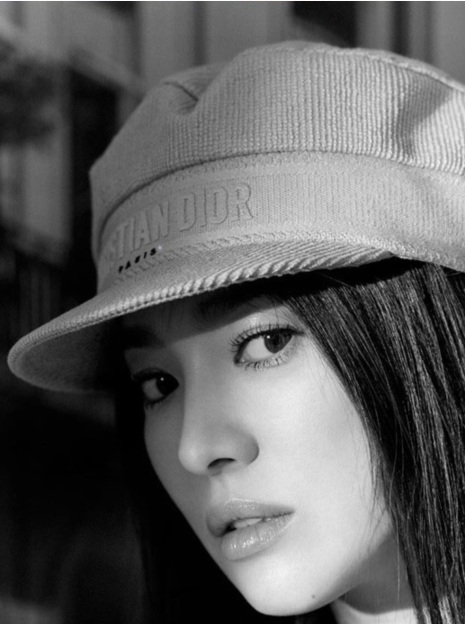宋慧乔最新时装写真公开气质超绝又美又飒