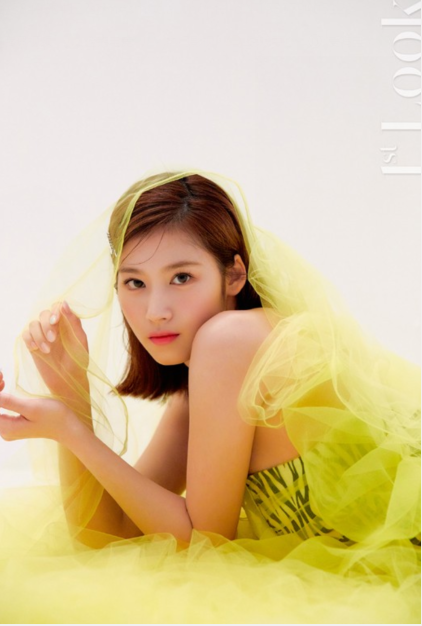TWICE成员SANA