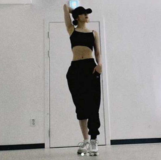 IZ*ONE李彩演