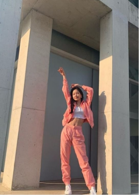 Apink成员孙娜恩
