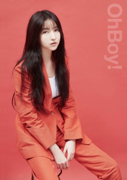 GFriend最新杂志写真清纯甜美不乏成熟魅力