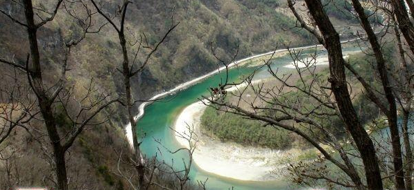 江原道旌善郡展望台尽收壮丽山河美景