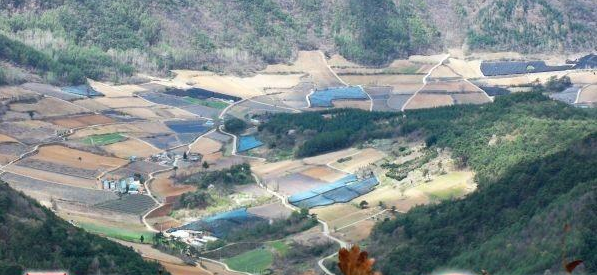 江原道旌善郡展望台尽收壮丽山河美景