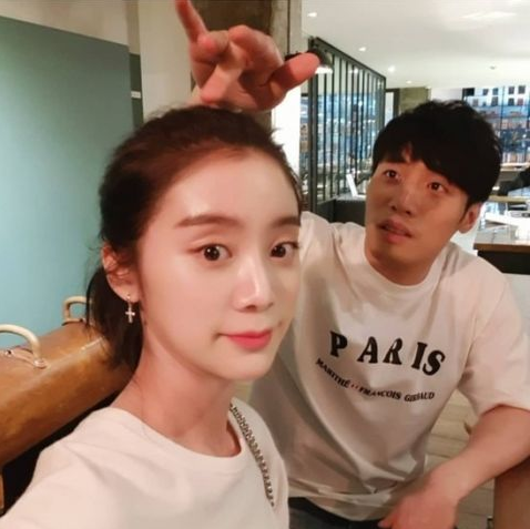 朴轸永与婑斌、昭熙、宣美和惠林将通过MBC综艺《羡慕的话就输了》再相聚庆祝惠林与申民哲结婚